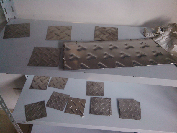 不锈钢米勒板厂承接加工不锈钢板切割、冲孔加工等业务